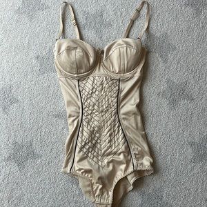 Victoria Secret bodysuit corset/bustier size 36B S/M, beige and black color